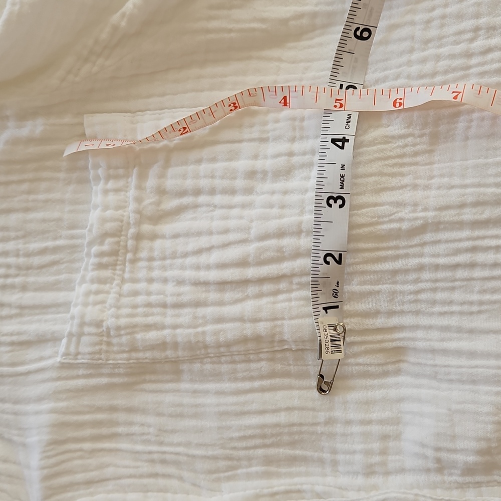Women's Gauze-like Shirt, 100% Cotton, Roll-up Sleeves, Pearlized Buttons. EUC - Picture 7 of 11